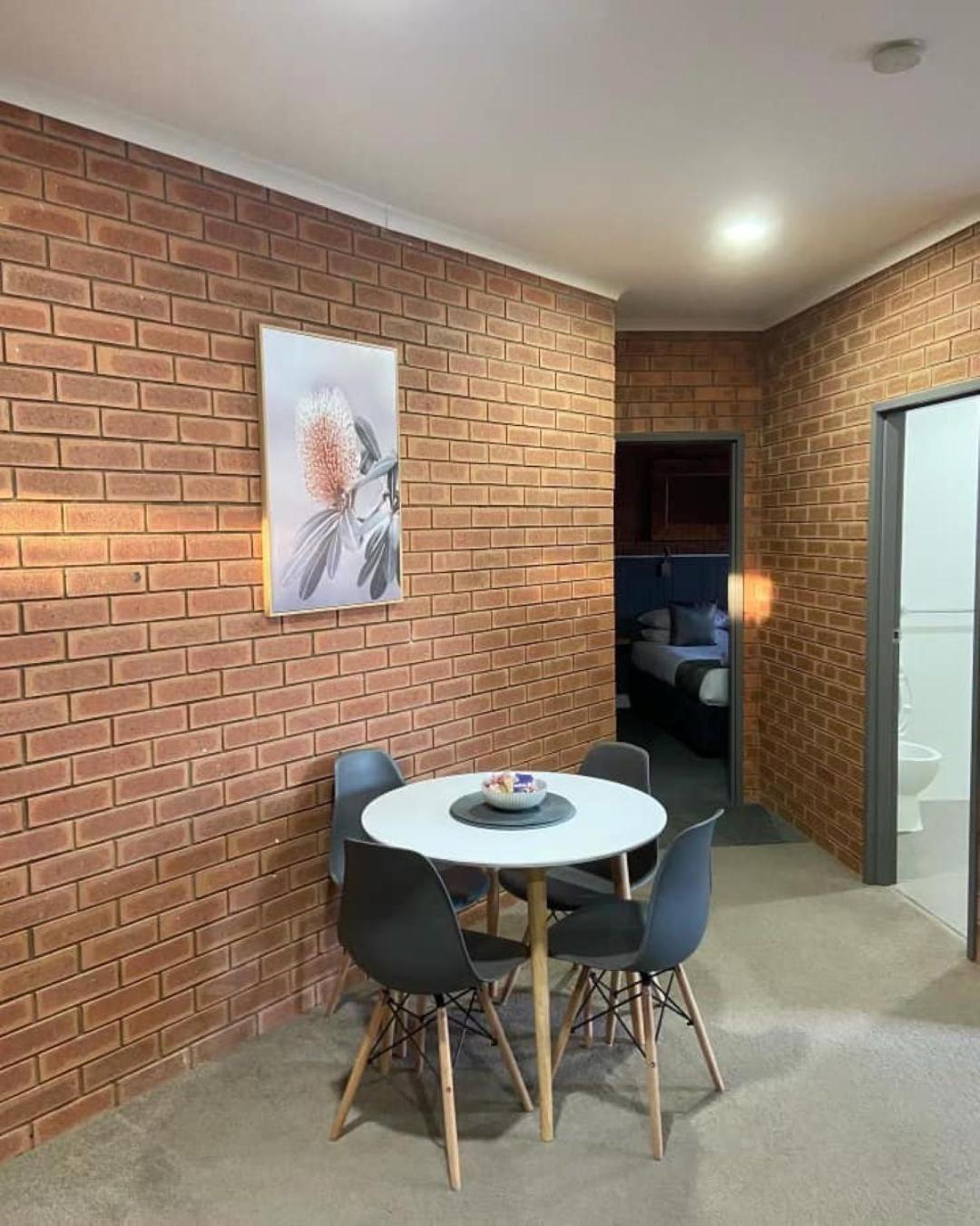 Ashleigh Court Motor Mulwala
